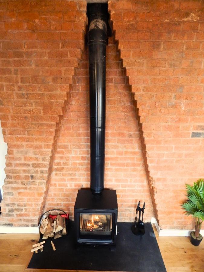 Vip 3Br Grade2 Luxurious Industrial House With Wood Fire, Electric Blinds And Big Cast Iron Windows In The Heart Of The Jq Villa Birmingham Kültér fotó