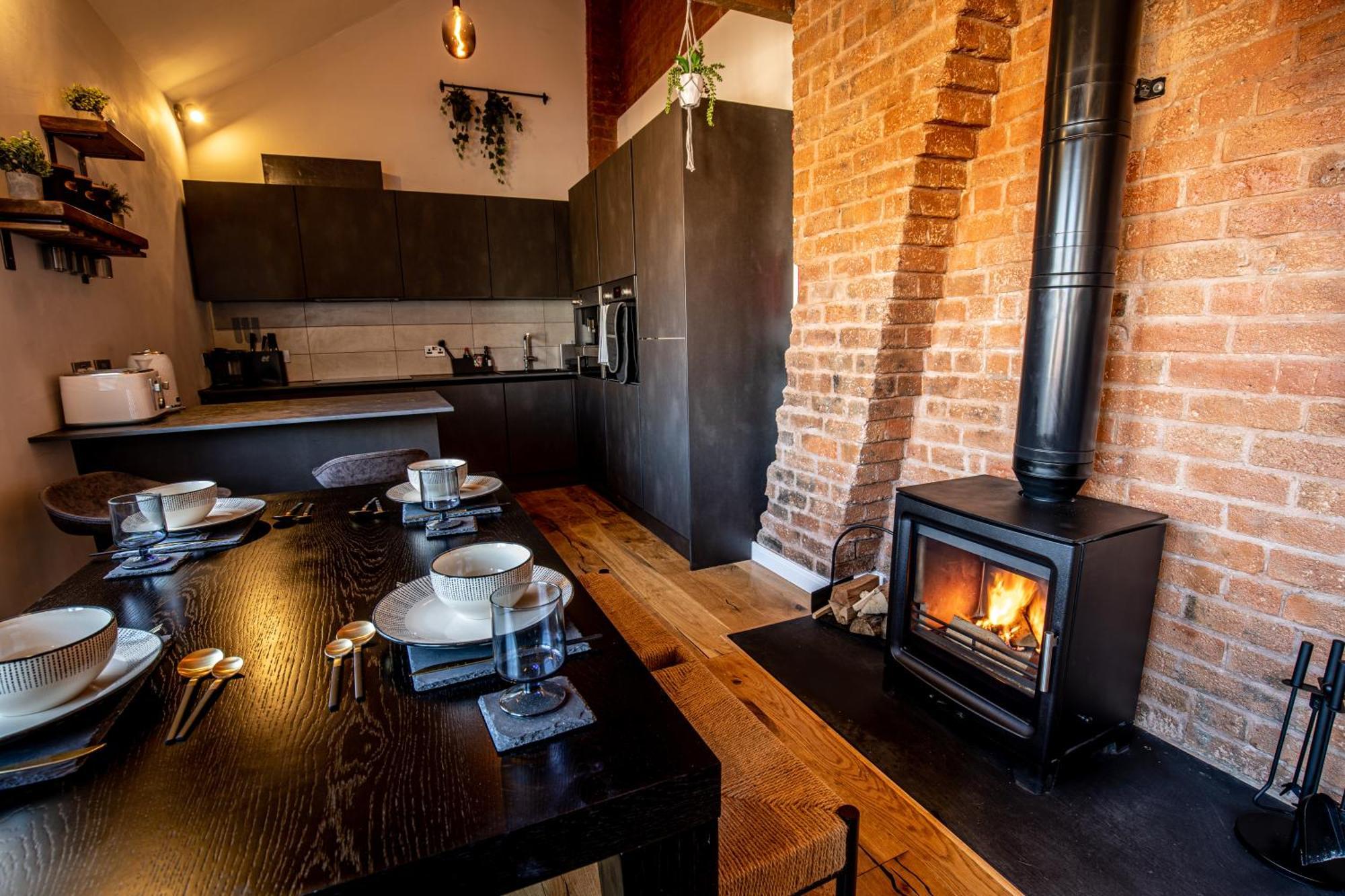 Vip 3Br Grade2 Luxurious Industrial House With Wood Fire, Electric Blinds And Big Cast Iron Windows In The Heart Of The Jq Villa Birmingham Kültér fotó